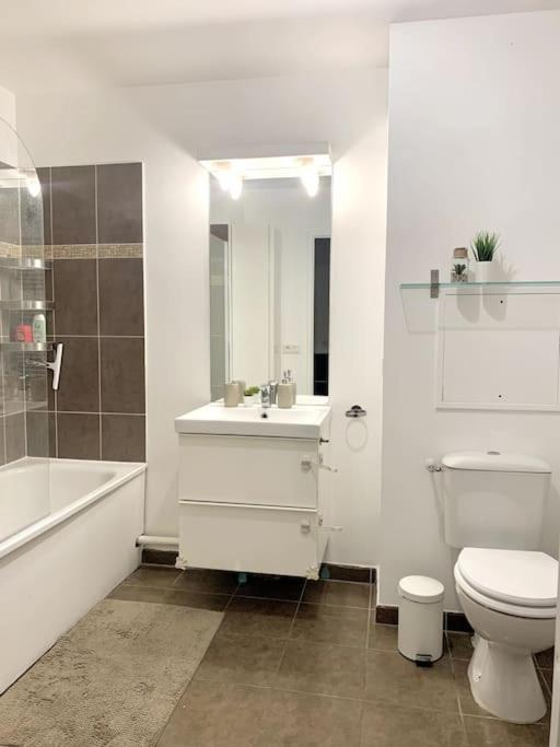 Appartamento Grand F3 A 30Mn De Paris - Terrasse + Parking Prive Saint-Ouen-l'Aumone Esterno foto